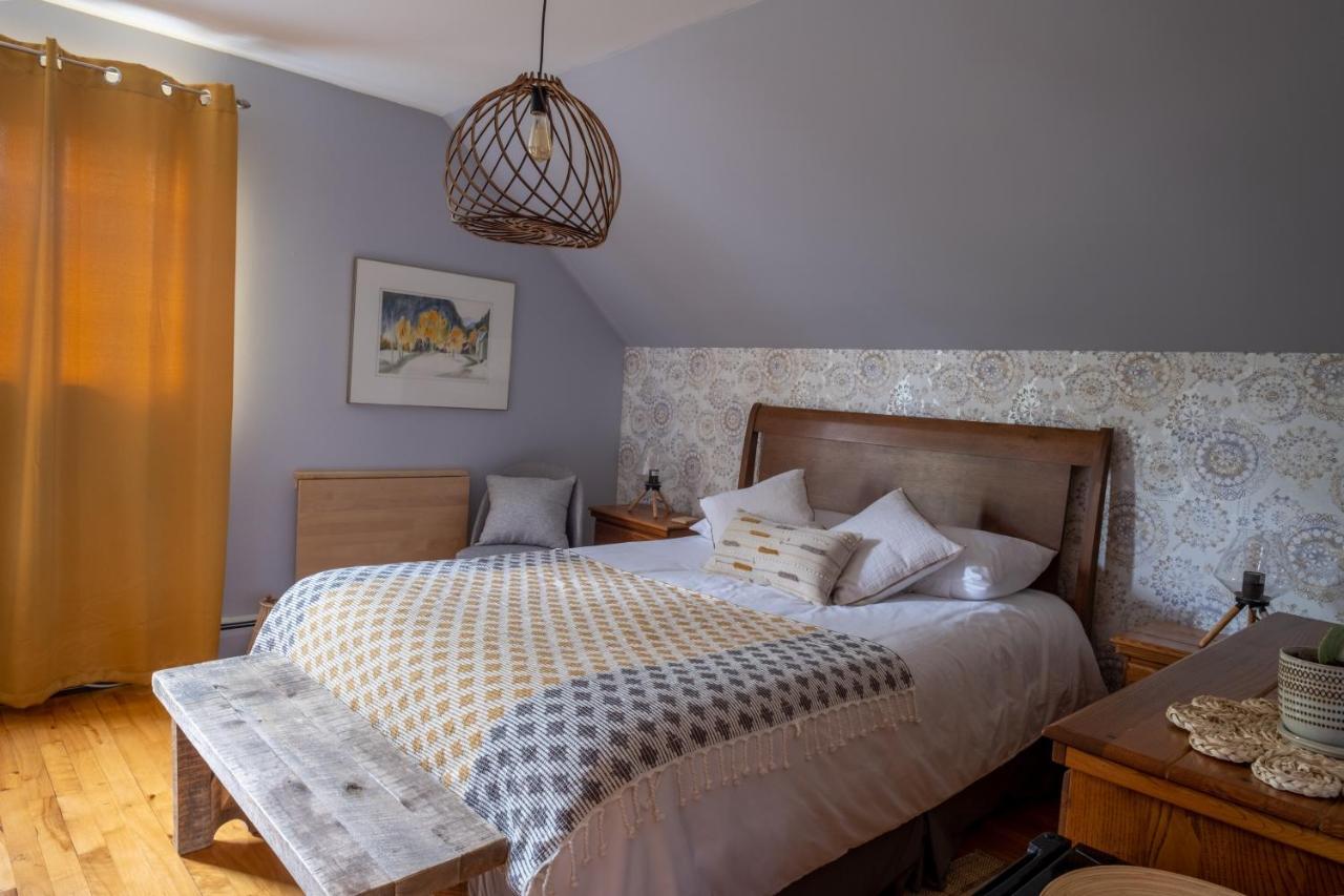 Bed and Breakfast Au Coq Du Bonheur Magog Exterior foto